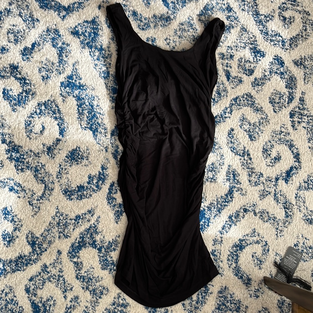 Isabella Oliver black bodycon dress